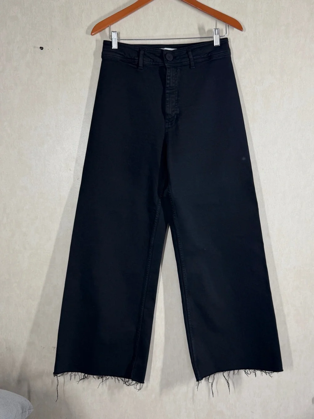 Zara note preowned